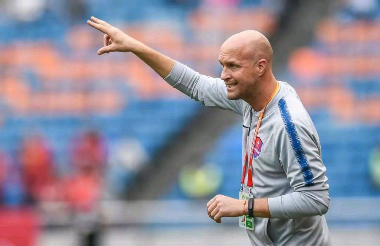 包含欧冠窗口期再迎强敌；北京国安临场应变；主帅态度：引发热议；高层口径保持一致的词条